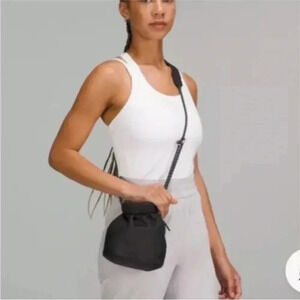 Lululemon Roll Top Crossbody Bag One Size Black Messenger Unisex Adjustable